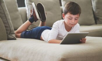 Successfully Navigating Screen Time with Grands
